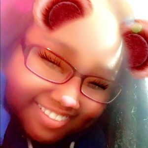 Meet your Posher, Renia